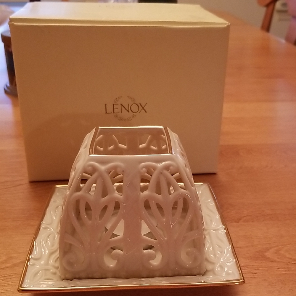 Lenox Ivory and Gold Lattice Tea Light Holder